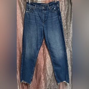 American Eagle MOM Jeans Size 14 Regular